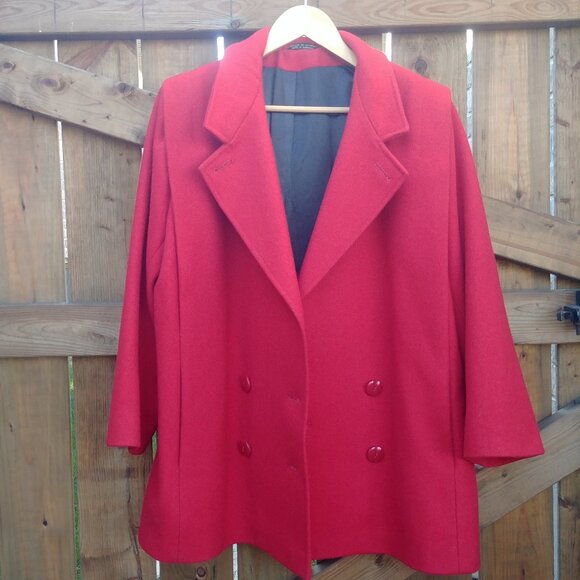 Elegant Red Women's Coat - Picture 1 of 16